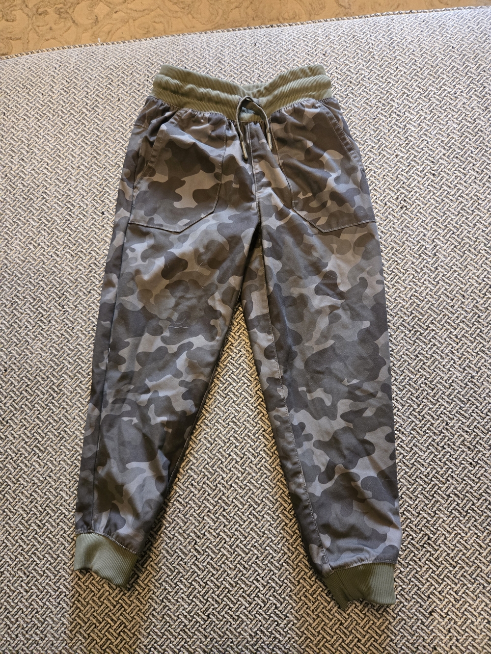 wonder nation Olive & Gray Camo Joggers